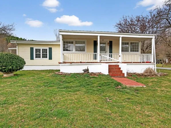 205 S Beaver Dam Ave, Damascus, VA 24236