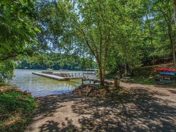 15 Admirals Way, Glade Hill, VA 24092