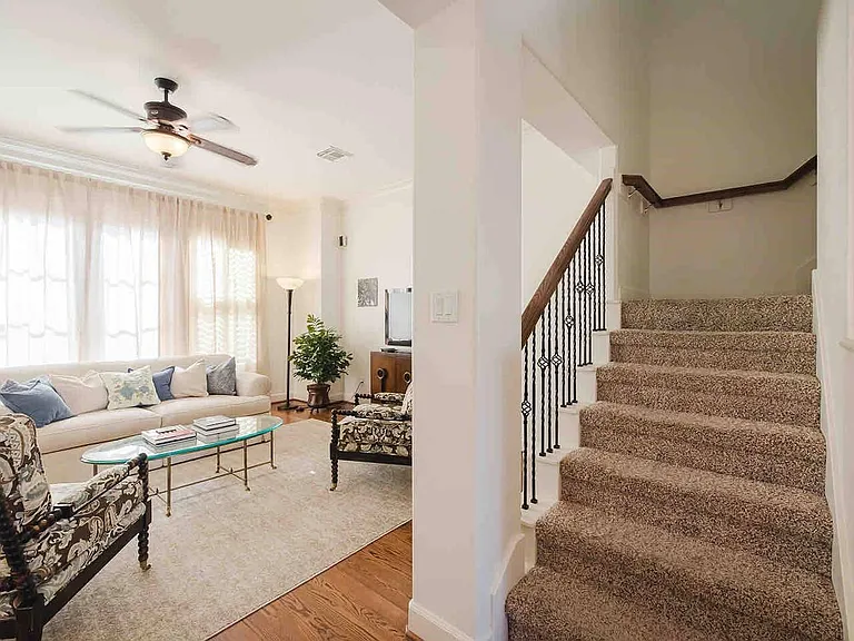 1616 Southmore Blvd — Photo 6