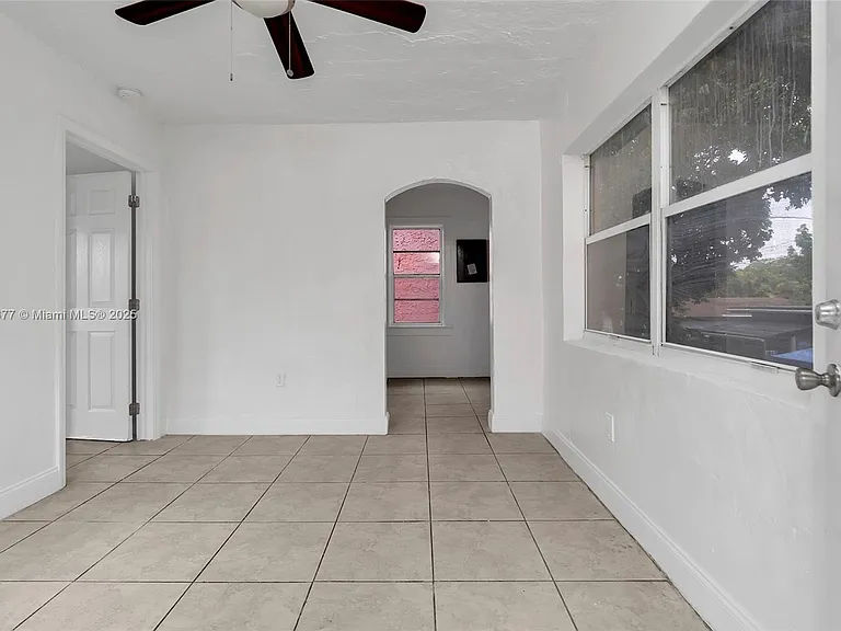1137 NW 29th Ter #1130 — Photo 9