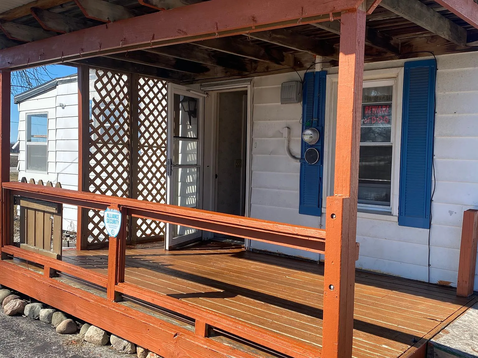 6805 East Rd — Photo 2