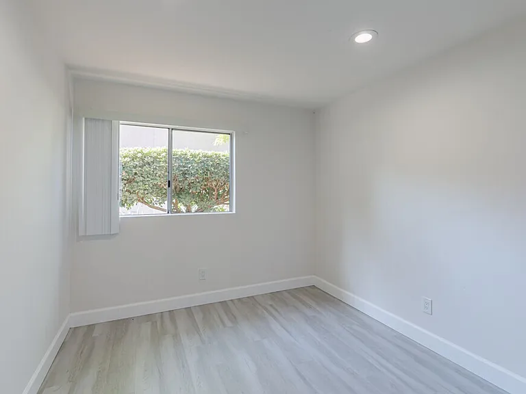The Ridge Apartments in City Heights — Photo 9