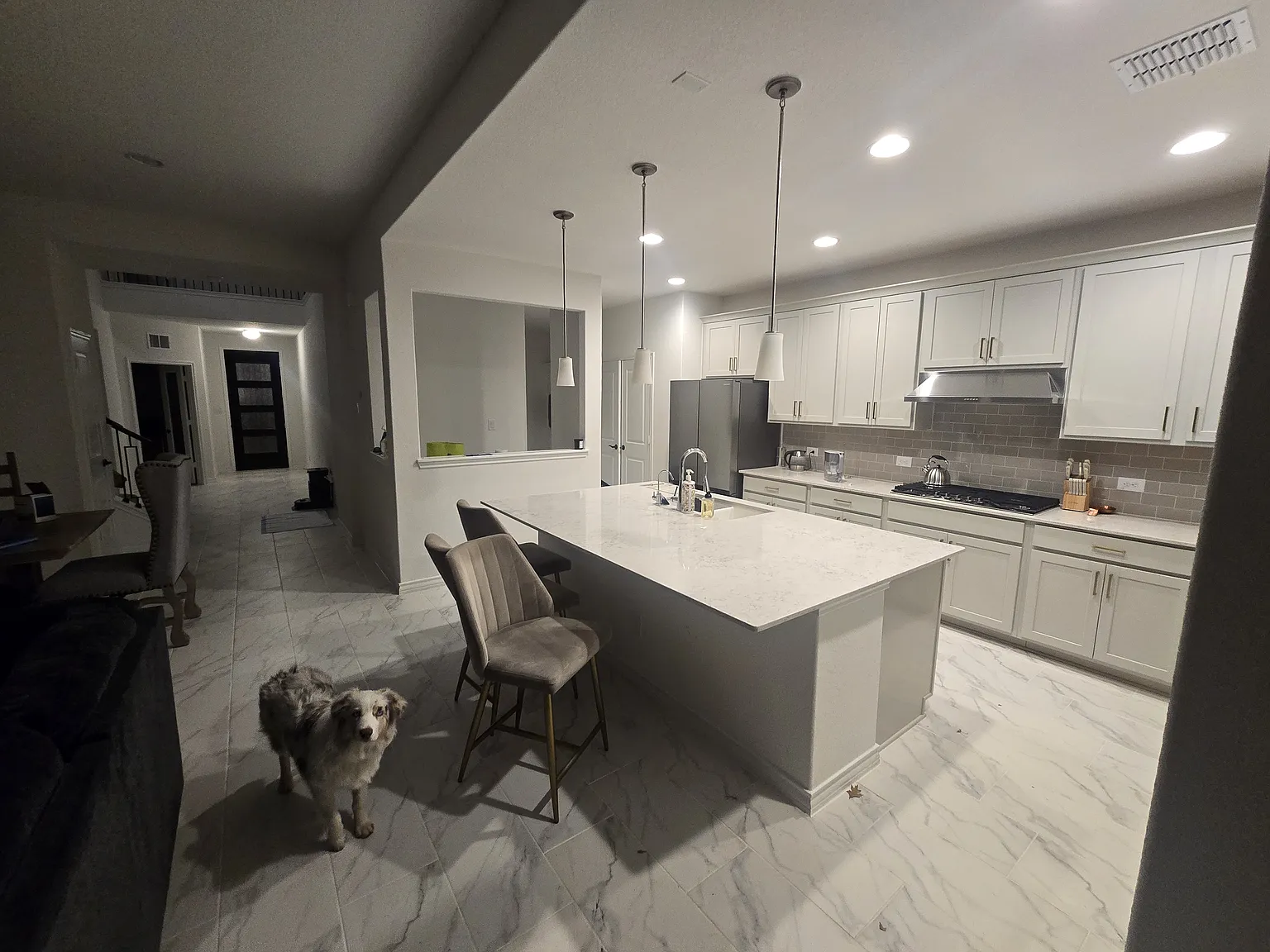 4 bed, 3.5 bath, 3901 sqft, $5,750 — Photo 3