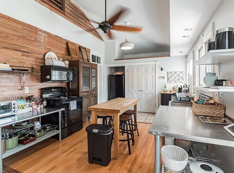 600 Louisa St #B — Photo 14