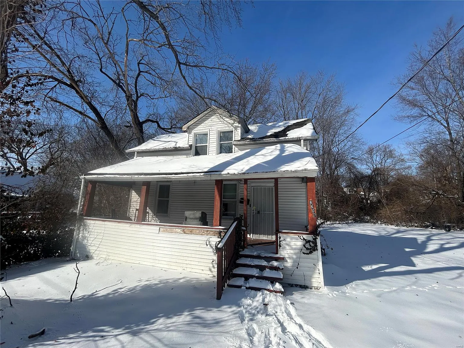 8607 Henry St photo 1