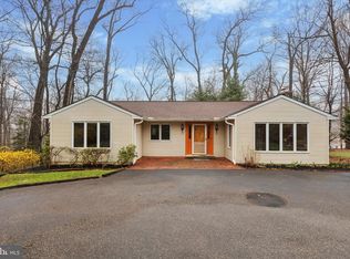 671 Davis Ln, Wayne, PA 19087