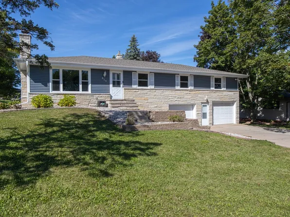 819 Giese St, Hortonville, WI 54944