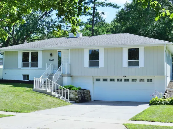 1743 Oakdale Ave, Lincoln, NE 68506