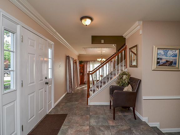 2nd image of 18506 Sandelford Dr