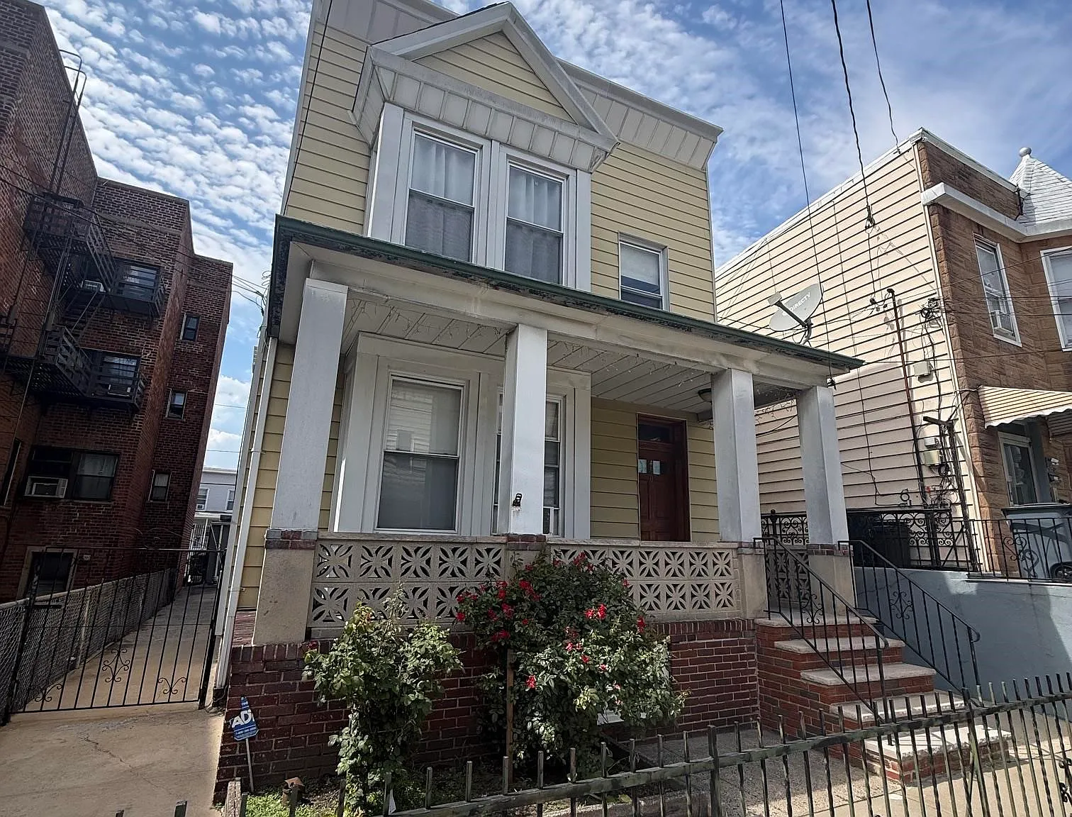 1 bed, 1.0 bath, $2,000 — Photo 1