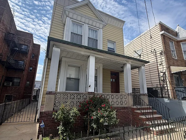 4509 Cottage Pl #2R — Photo 1