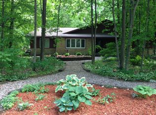 N27W22161 Timberwood Ln, Waukesha, WI 53186