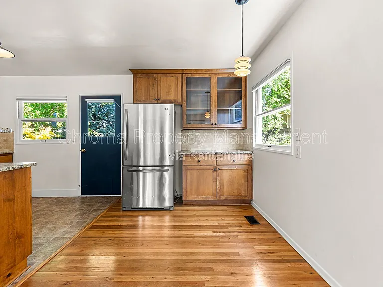 7676 N Mississippi Ave — Photo 6