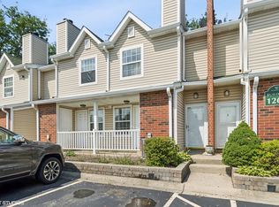 1277 Wyndham Dr #1, Palatine, IL 60074
