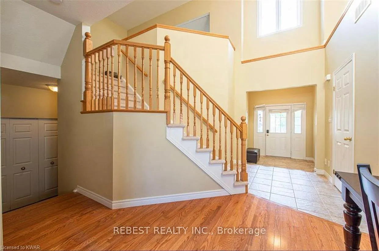 4 bed, $3,000 — Photo 2
