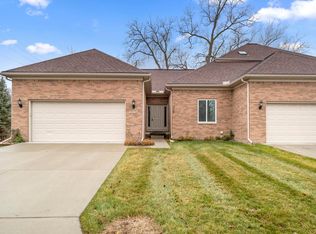 22050 Brehmer Ct, Trenton, MI 48183