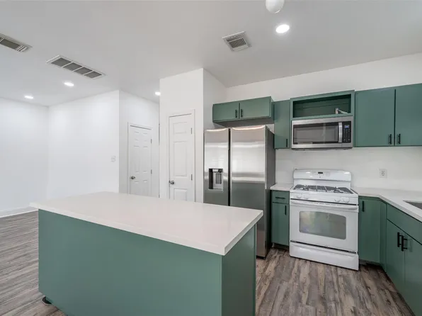 1665 Nichole Woods Dr, Houston, TX 77047