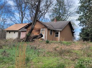 1939 River Rd, Lincolnton, NC 28092