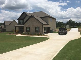 512 Trousseau Ln, McDonough, GA 30252