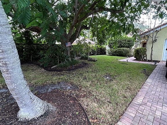 3rd image of 1330 NW 22nd Ave