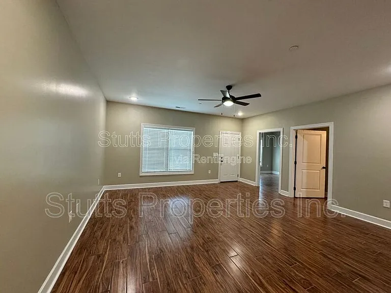 145 Bruin Dr #107 — Photo 3