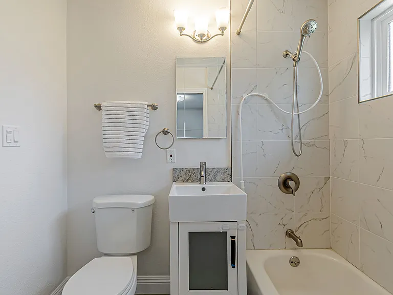 1070 Morningside Dr — Photo 25
