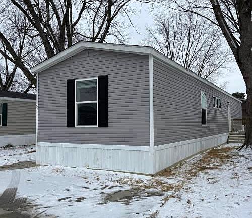 2nd image of 9901 State Road 3 #57