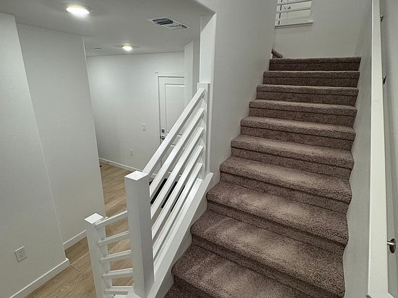 1st floor stairs