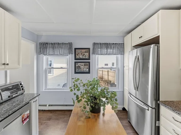 8 Peck Ave #B — Photo 7