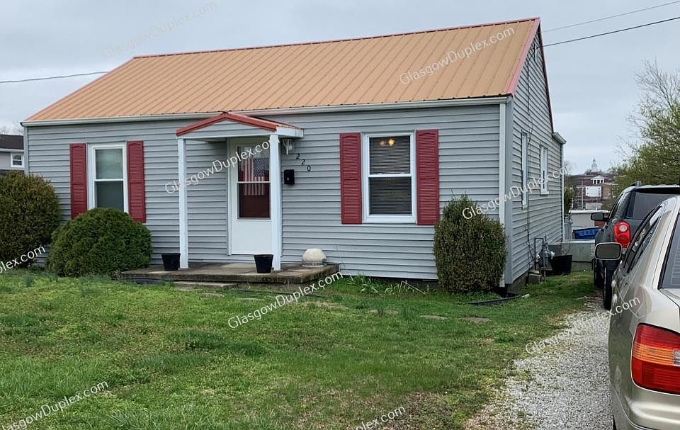 1st image of 220 E Cherry St