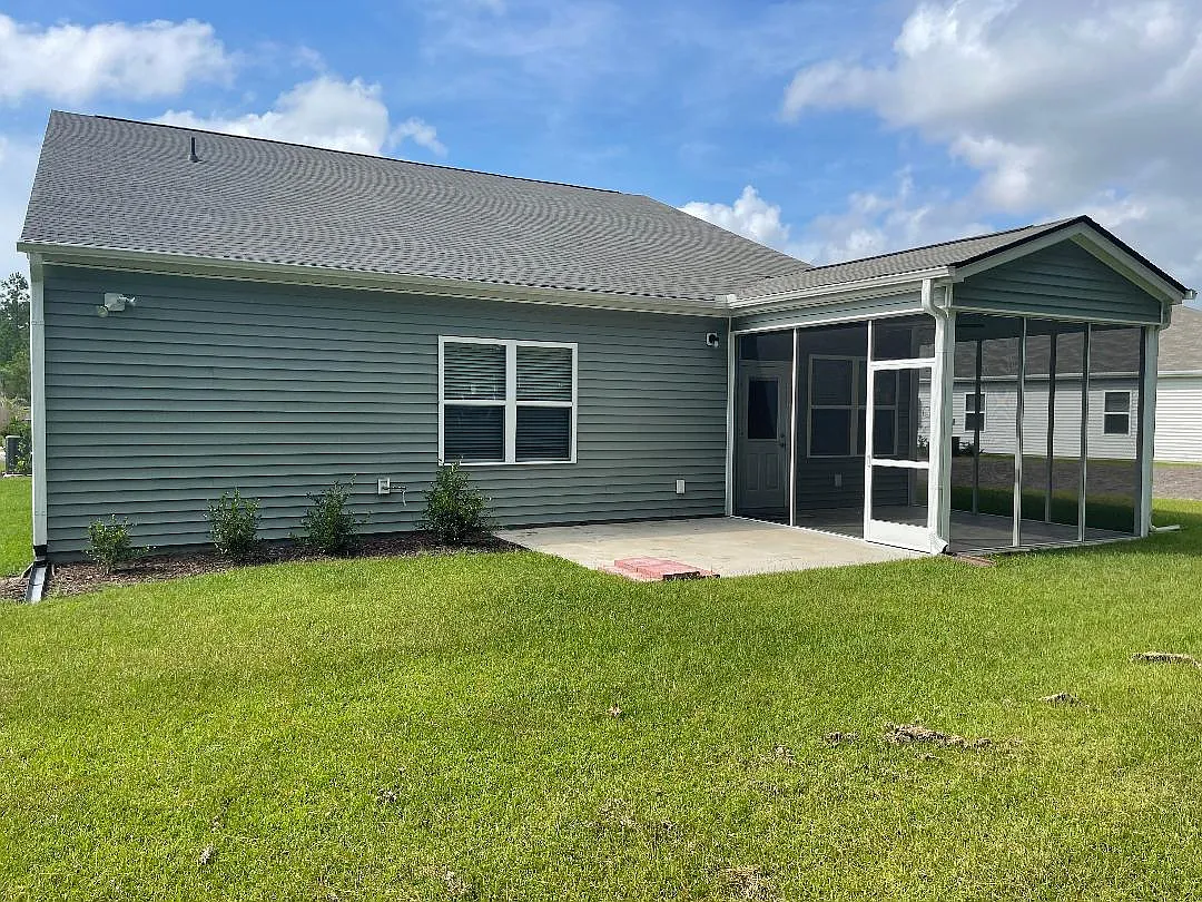 Building Photo - 5151 Fortuna Dr