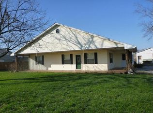 151 Thornapple Rd, New Lebanon, OH 45345