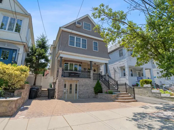 78 W 42nd St, Bayonne, NJ 07002