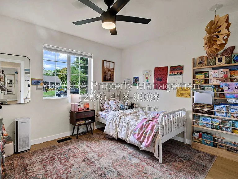 2082 E Greenleaf Ln — Photo 25