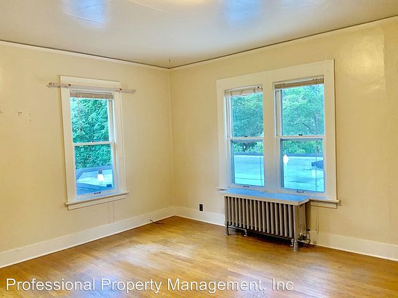 2nd image of 102 Daly Ave APT 4