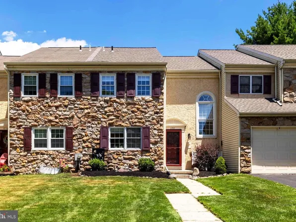 1711 Smedley Ct, Maple Glen, PA 19002
