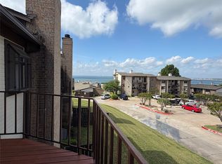 230 Henry M Chandler Dr, Rockwall, TX 75032