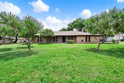322 Willow Wood St Photo 1
