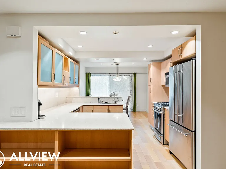 280 Cagney Ln #220 — Photo 10