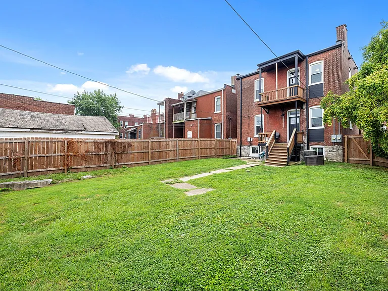 2321 Russell Blvd #1STFLOOR — Photo 5