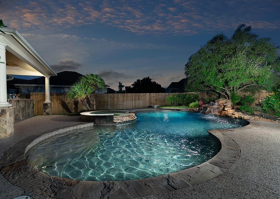 Gorgeous twilight of your backyard oasis!