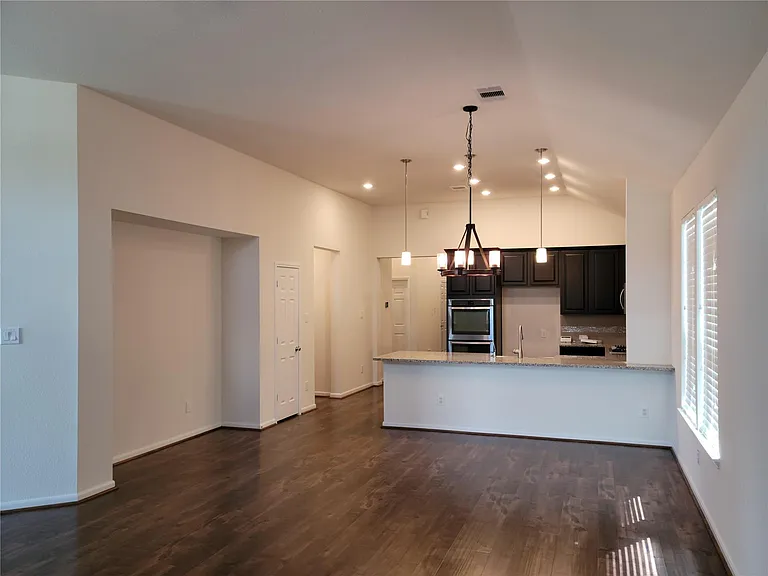 1128 Swinford Ct — Photo 5