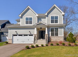 1350 Aurora Way, Wheaton, IL 60189