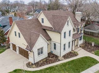 29 N Park Rd, La Grange, IL 60525