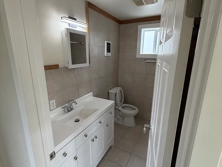 404 Klickitat Ave #2 — Photo 16