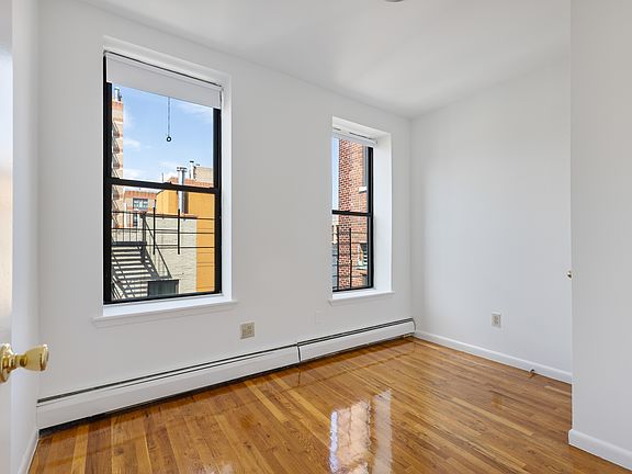 5th image of 61 W 108th St APT 5A