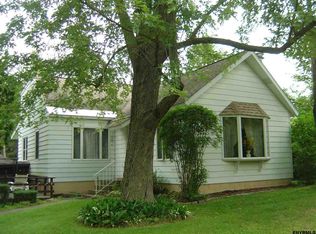 1326 County Line Rd, Schenectady, NY 12306