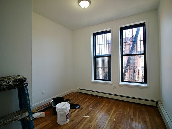 4th image of 460 Throop Ave APT 3F