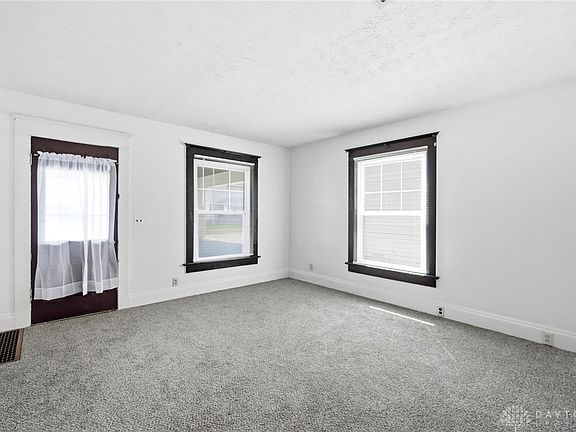 4th image of 719 N Belmont Ave