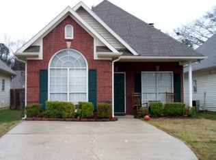 9008 Brookline Ln, Helena, AL 35080